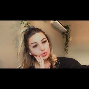 Meet your Posher, Sierra